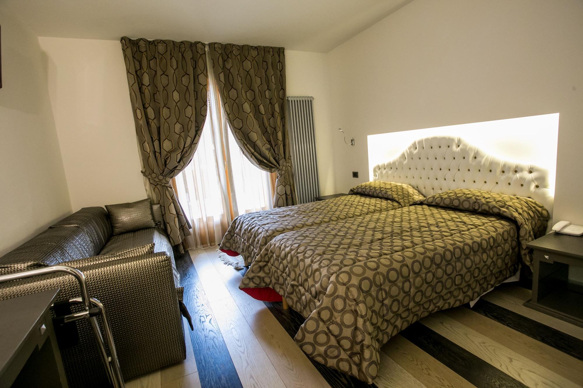מדונה די קמפיליו Design Oberosler Hotel מראה חיצוני תמונה