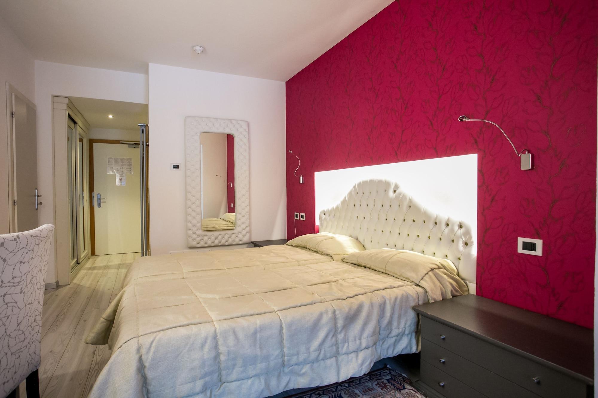 מדונה די קמפיליו Design Oberosler Hotel מראה חיצוני תמונה