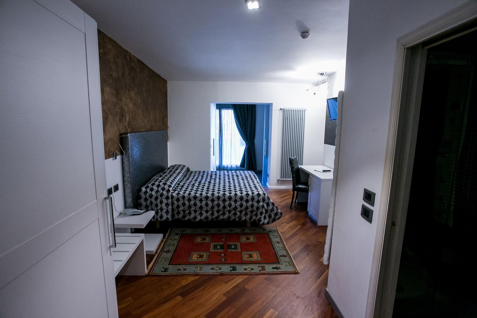 מדונה די קמפיליו Design Oberosler Hotel מראה חיצוני תמונה