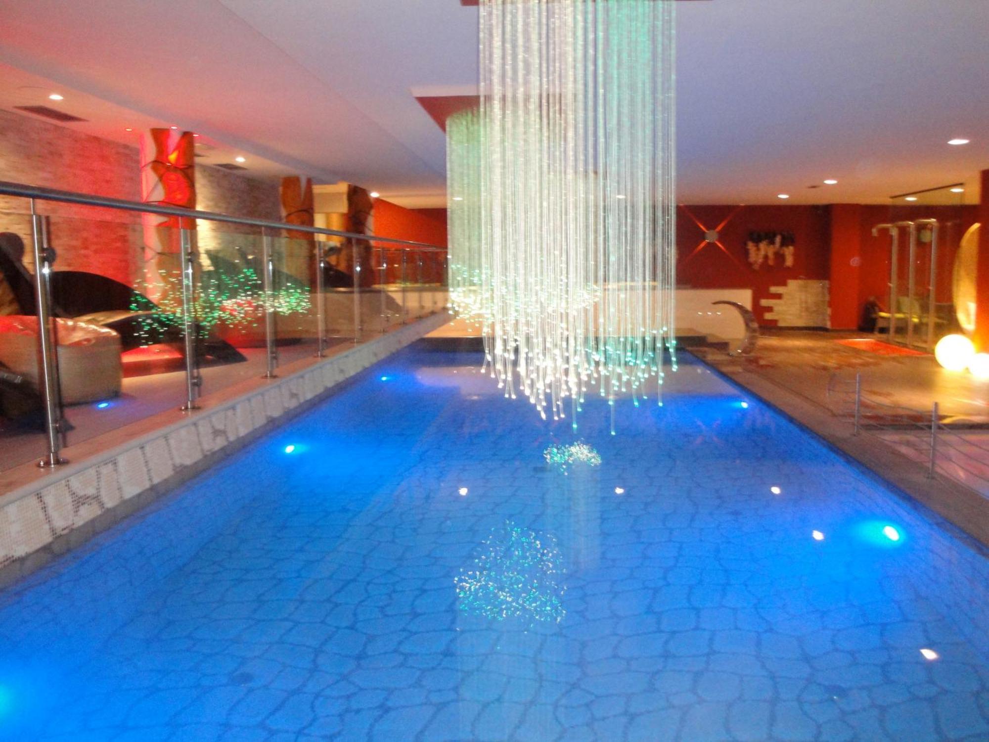 מדונה די קמפיליו Design Oberosler Hotel מראה חיצוני תמונה
