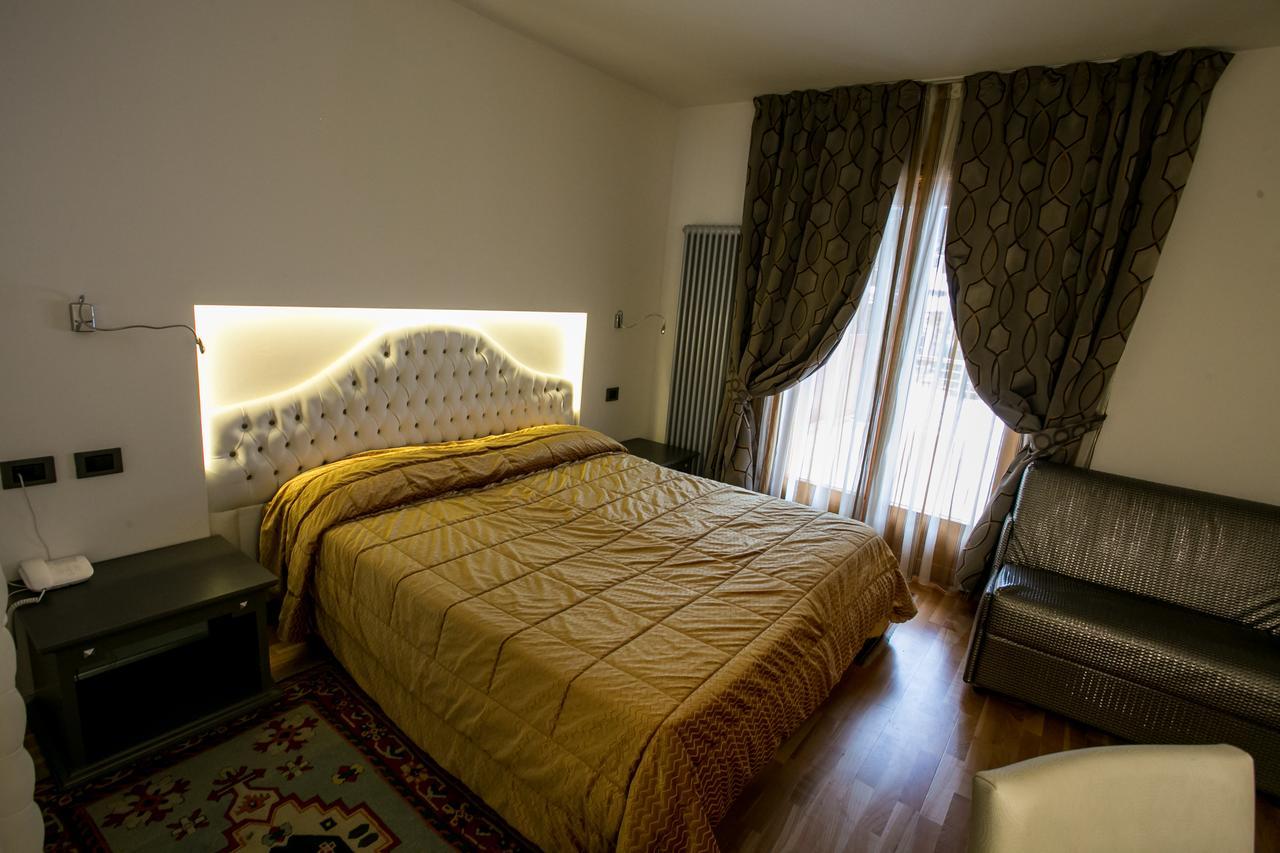 מדונה די קמפיליו Design Oberosler Hotel מראה חיצוני תמונה