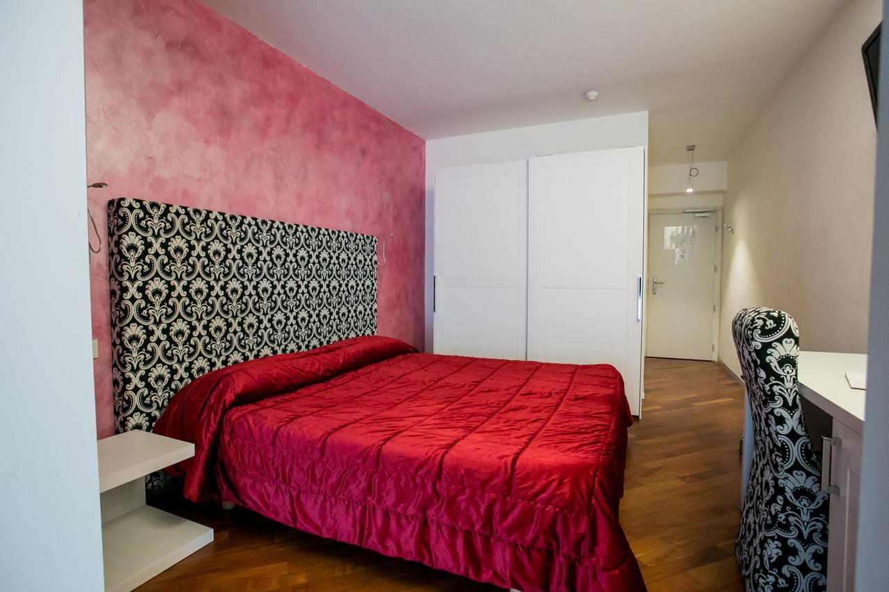מדונה די קמפיליו Design Oberosler Hotel מראה חיצוני תמונה