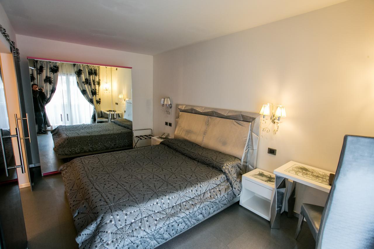 מדונה די קמפיליו Design Oberosler Hotel מראה חיצוני תמונה