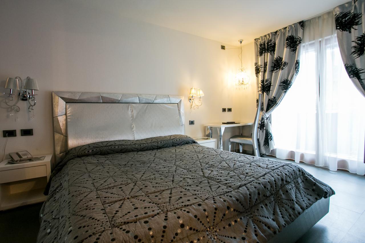מדונה די קמפיליו Design Oberosler Hotel מראה חיצוני תמונה