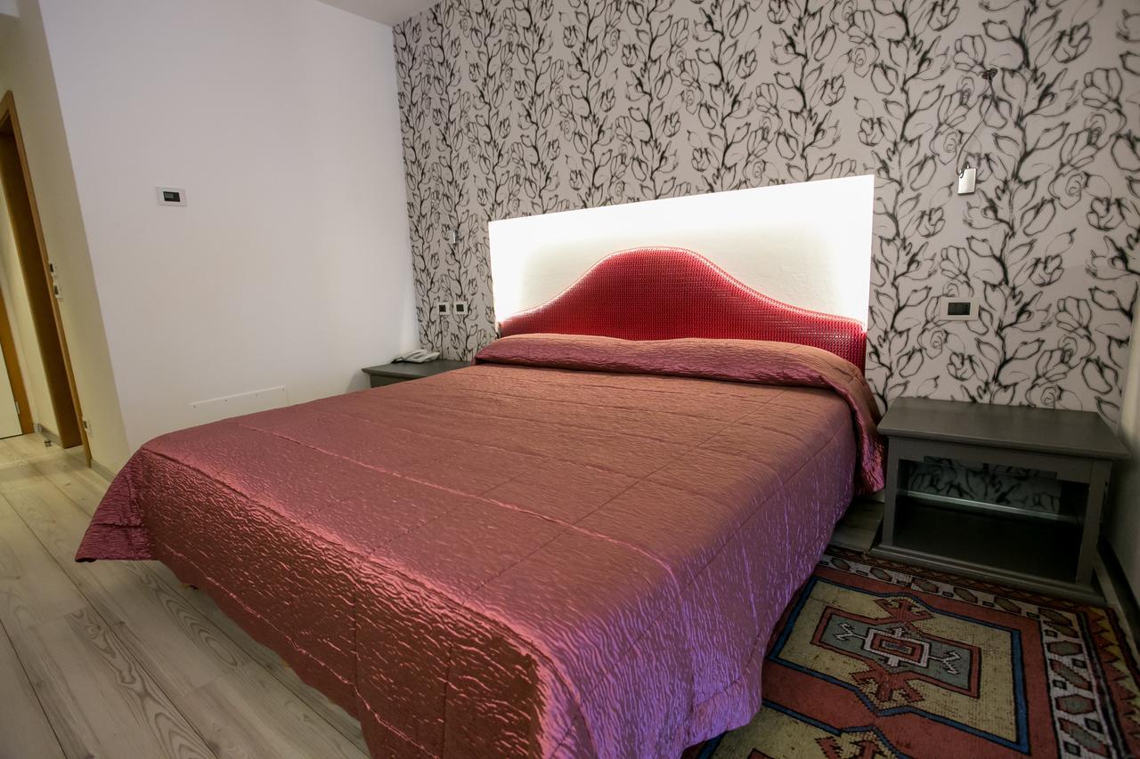 מדונה די קמפיליו Design Oberosler Hotel מראה חיצוני תמונה